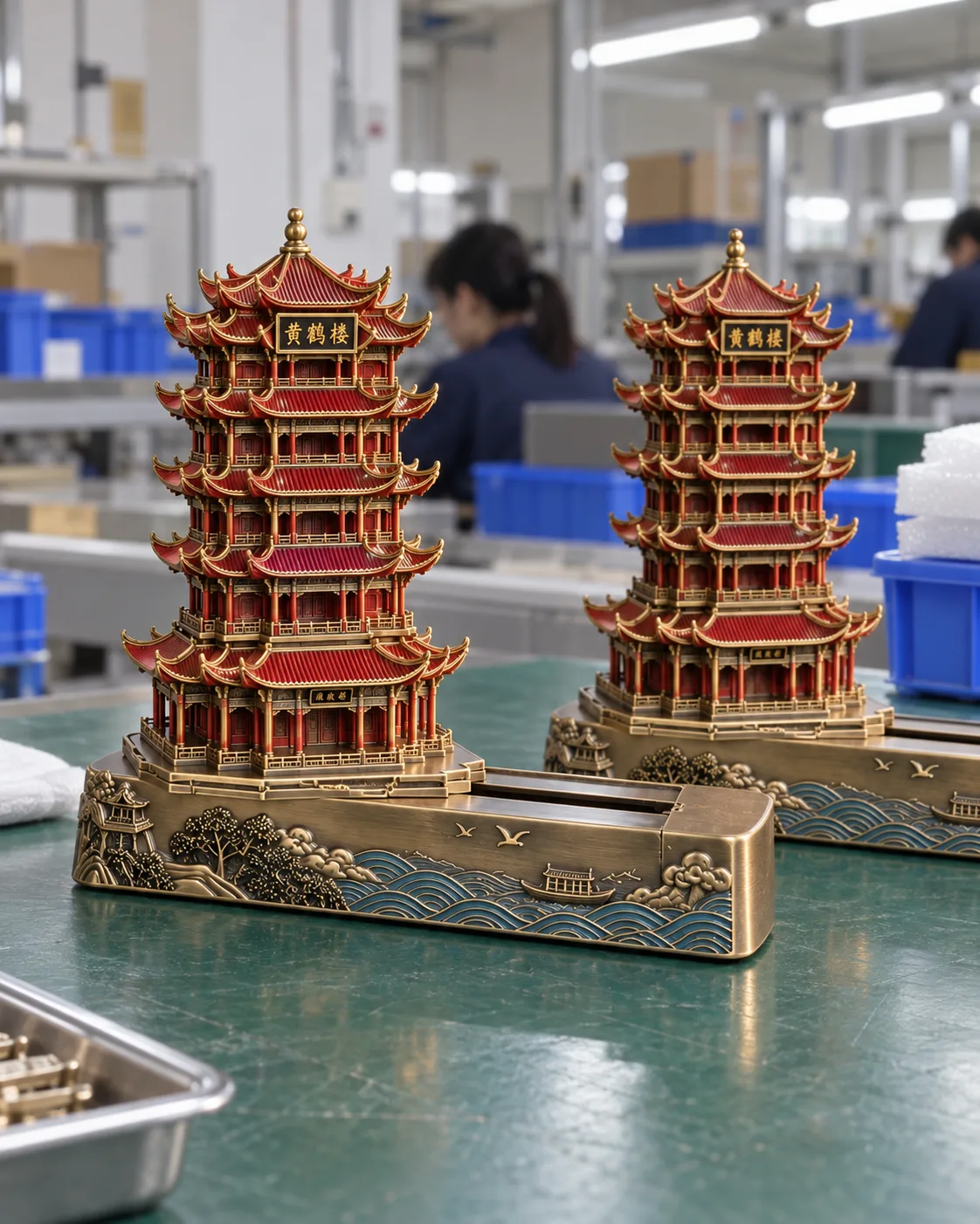 武汉黄鹤楼金属摆件定制案例|隐藏滑轨与名片槽包装外观