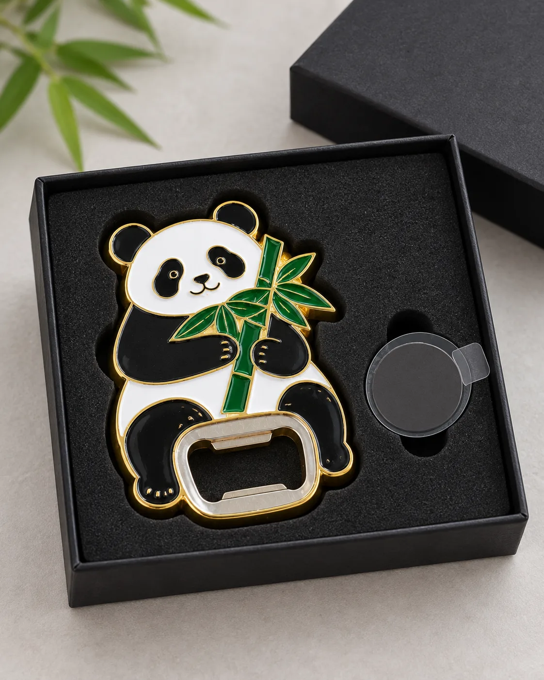 成都熊猫开瓶器冰箱贴定制案例|不锈钢开瓶嵌片与双磁吸包装打开