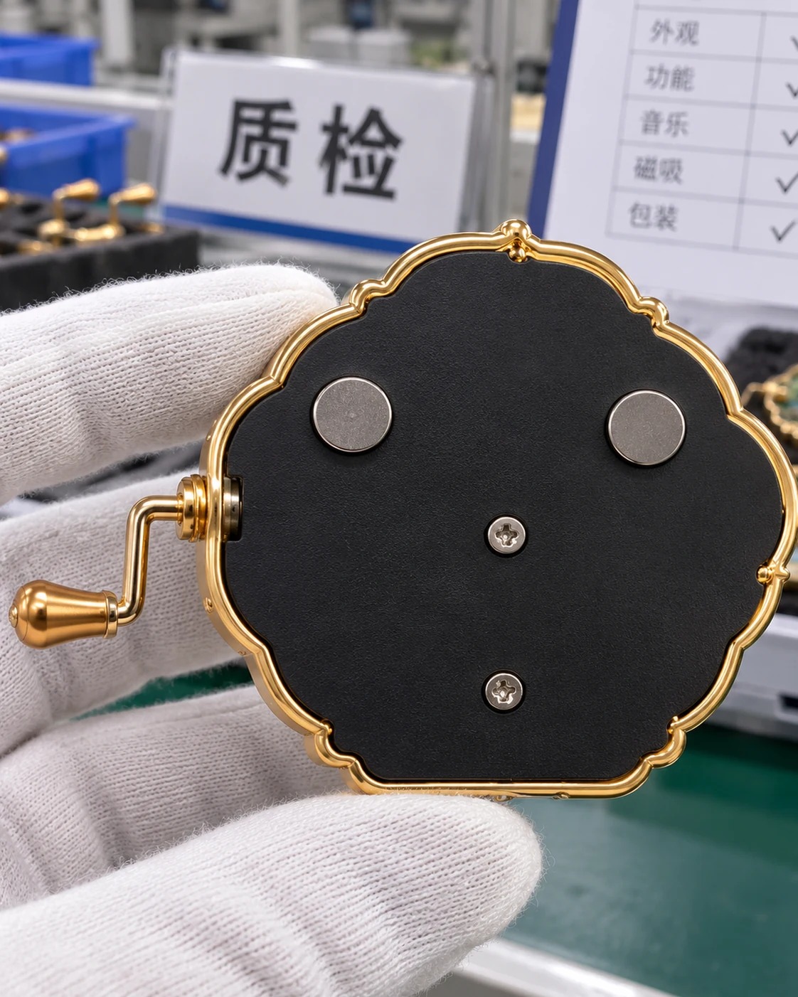 西湖手摇音乐冰箱贴:产品背面